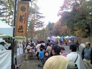 日光そばまつりの会場風景